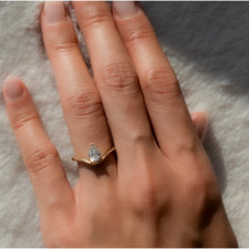 Anello in oro giallo 18 kt con