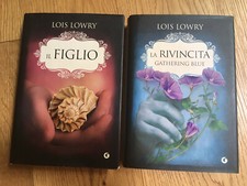 LA RIVINCITA GATHERING BLUE + IL FIGLIO di Lois Lowry (serie THE GIVER, Giunti)