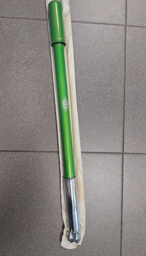Pompa per bici ciclo verde