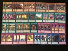 MAZZO YUGIOH OCCHI ROSSI -