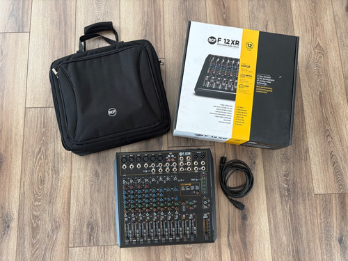 Console mixer live - , stereo