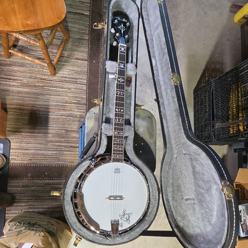 Fender string closed back - 5-string,