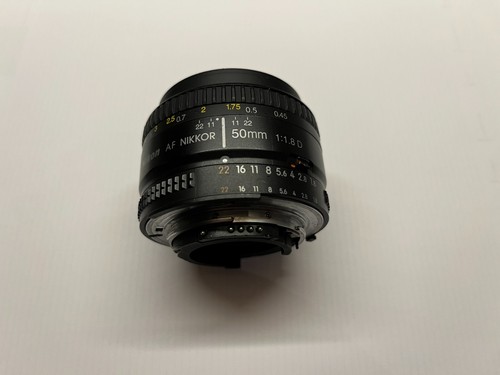 Nikon nikkor 1 8d - af, mm