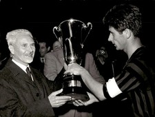 Fotografia calcio 1967 Rivera premiazione Coppa