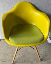 Poltrona Eames RE DAW Hopsak