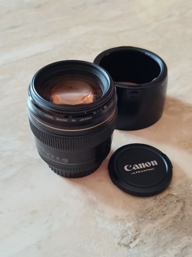 Canon 85mm usm - f/1.8,