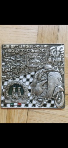 Vespa placca raduno vespistico