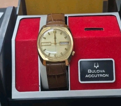 Bulova accutron - n6,