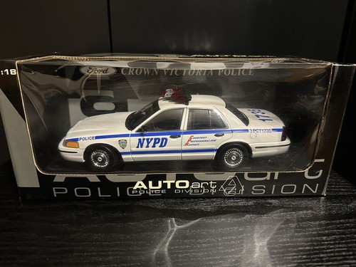 Autoart 72703 ford crown - autoart,