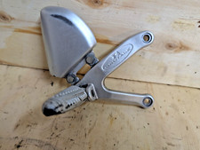 Pedana poggiapiedi anteriore