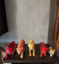 Ghepardi e tigri, animali di