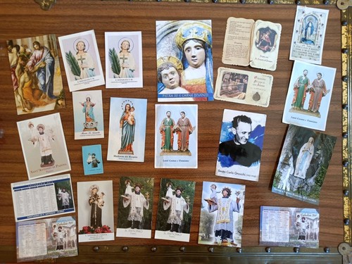 Lotto misto santini religiosi