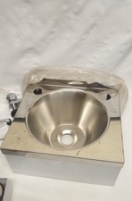 Lavello e rubinetteria lavabo