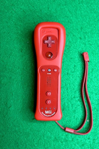 Nintendo wii remote plus - nintendo,