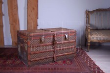 Vecchio baule da viaggio