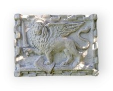 Bassorilievo leone di San