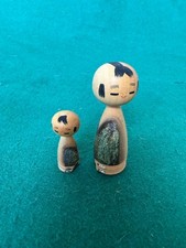 VINTAGE Giappone. Coppia di bamboline kokeshi in legno, come nuove