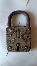 Antico lucchetto con incisione aquila senza chiave