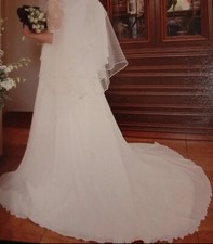 Abito da sposa Radiosa usato, avorio, taglia 48, stile impero, con velo