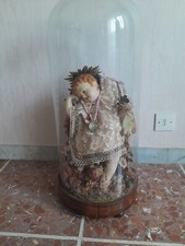 Statuetta di bambinello metà