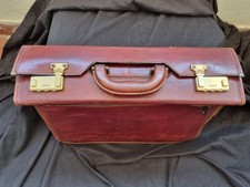 valigia vintage in pelle marrone italiana con chiusura a combinazione amiet