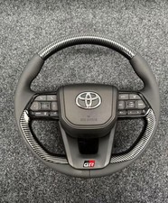 Volante sportivo per Toyota