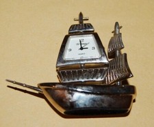 Orologio da tavolo a forma di