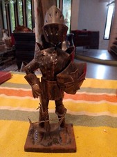 Statuetta Armatura Medioevale