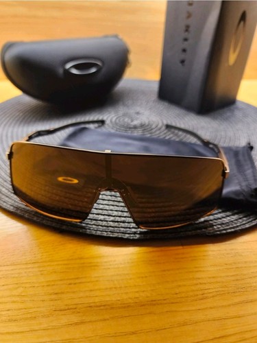 Oakley sutro titanium frame - sutro,