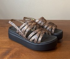 Sandalo con cinturino Crocs