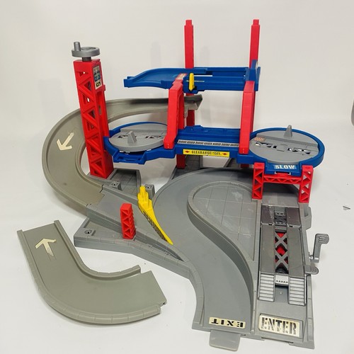 Hot wheels world - hot,