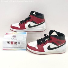 Authentic Sz. 9 Nike