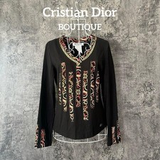 17 Christian Dior Boutique