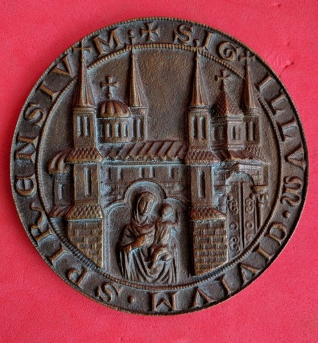 Antico medaglione medievale