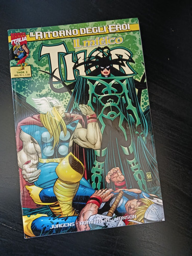 Fumetto ritorno degli eroi - fumetto,
