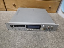 Akai S3000XL campionatore