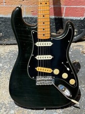 Fender Stratocaster 1977 una
