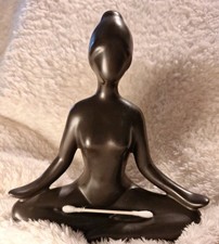 Statua Yoga Loto Nero Marrone
