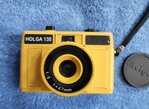Holga 135 yellow - 135, film