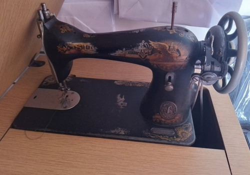 Macchina cucire singer con - cucire,