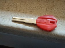 CHIAVE di AVVIAMENTO E SERBATOIO DUCATI - NUOVA - VERGINE - NO TRANSPONDER