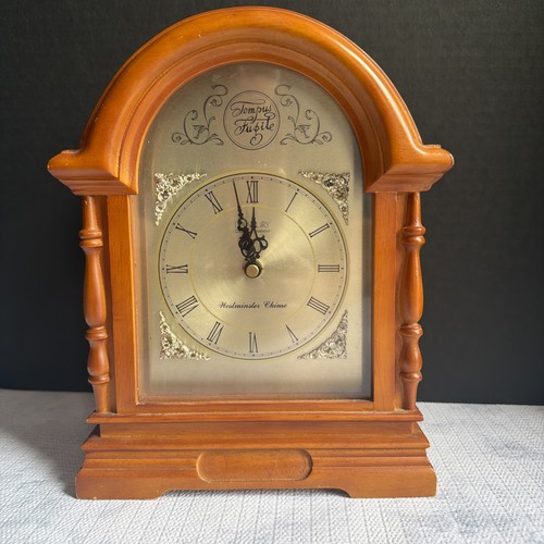 Danbury clock tempus - tempus, fugit