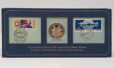 1975 ESPOSITORE MEDAGLIA E FRANCOBOLLI MISSIONE SPAZIALE APOLLO - SOYUZ MF112789