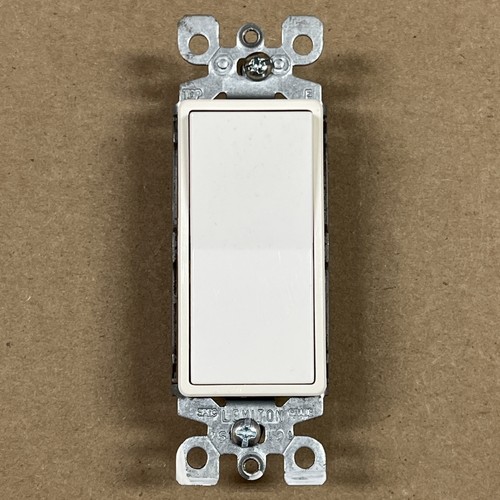 Leviton r02 l5611 2lw - leviton, r02-l5611-2lw