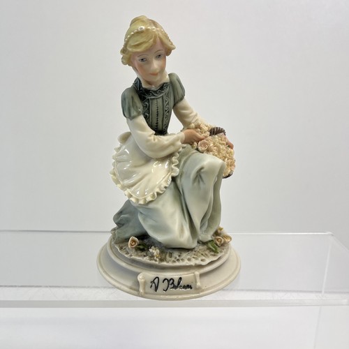 Statuina porcellana vintage
