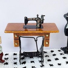 Macchina Da Cucire In