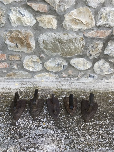 Ferri stiro in ghisa - da,