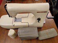 Macchina Cucire Necchi Mirella