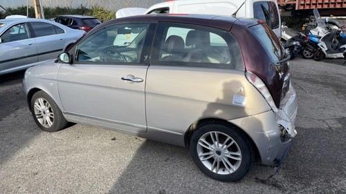 Vetro laterale fisso