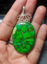 Ciondolo forma ovale pietra